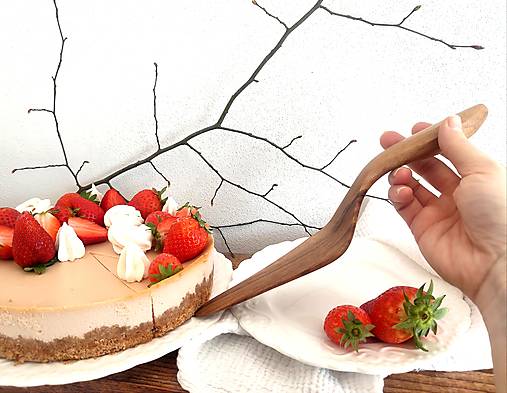 Tortová servírovacia lopatka