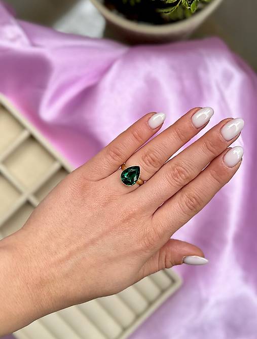 Prsteň Swarovski Element - smaragdová zelená