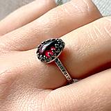 Prstene - Teardrop Garnet Rhodolite AG925 Ring / Strieborný prsteň v tvare slzy s granátom E057 - 16912417_