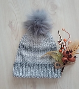 Čiapky, čelenky, klobúky - Sivá melírovaná čiapka s brmbolcom - 16913340_