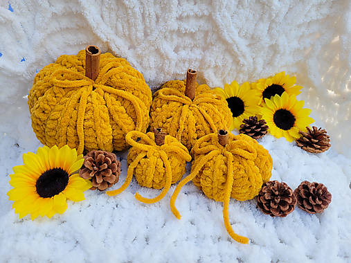 Dekorácie - Háčkovaná tekvica (19x10 - Oranžová) - 16913503_