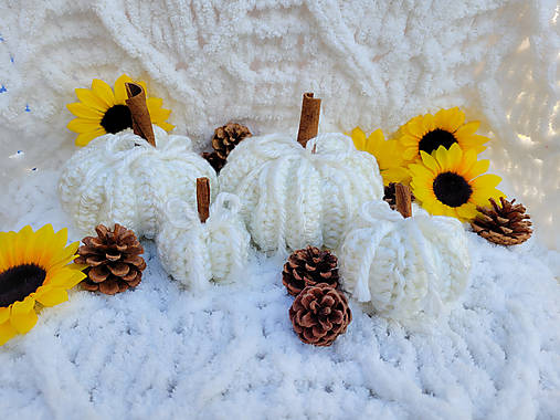 Dekorácie - Háčkovaná tekvica (7,5x5 - Biela) - 16913514_