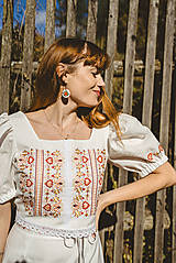 Topy, tričká, tielka - Ľanový vyšívaný crop top Vajnory - 16928801_