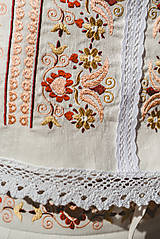 Topy, tričká, tielka - Ľanový vyšívaný crop top Vajnory - 16928804_