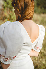 Topy, tričká, tielka - Ľanový vyšívaný crop top Vajnory - 16928806_