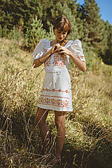 Topy, tričká, tielka - Ľanový vyšívaný crop top Vajnory - 16928811_