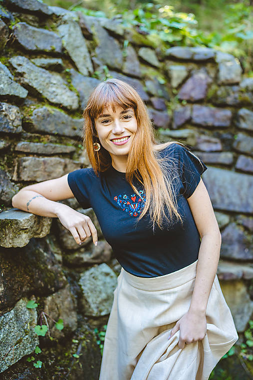 Topy, tričká, tielka - Vyšívané tričko Farby  (XS - Čierna) - 16928754_