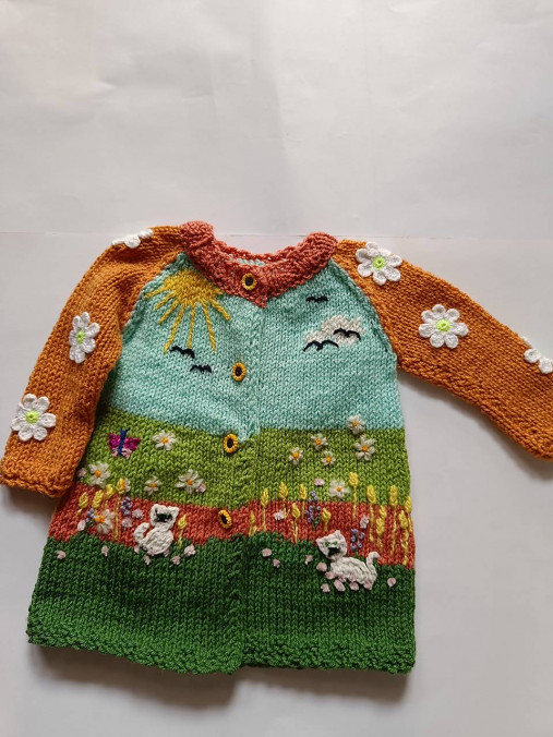 Detské oblečenie - Vyšívaný svetrík bábätkovsky s mačičkami - 16930922_