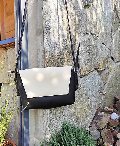 Kabelky - Iris mini bag smetanová s černou - 16935198_