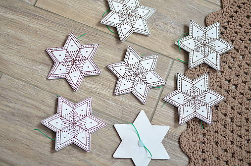 Dekorácie - Hviezda na vrcholec stromčeka menšia - kolekcia Slovenské Vianocebielo hnedá - 16944703_