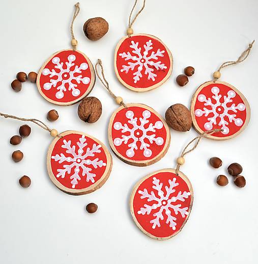 Dekorácie - Drevené vianočné ozdoby - červené - 16947412_