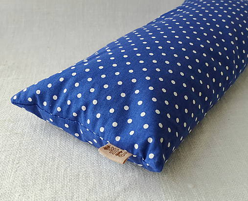 Úžitkový textil - FILKI funkčný šupkový vankúš na spanie 45 cm (kráľovská modrá bodky šírka 20 cm) - 16947028_