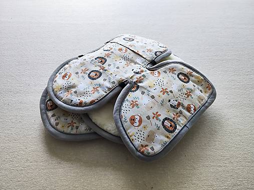 Detský textil - VLNIENKA zmenšovacia vložka do autosedačky Axkid minikid 100% Merino top super wash Natural Zoo zvieratká béžové - 16960195_