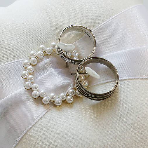 Smotanový svadobný vankúšik