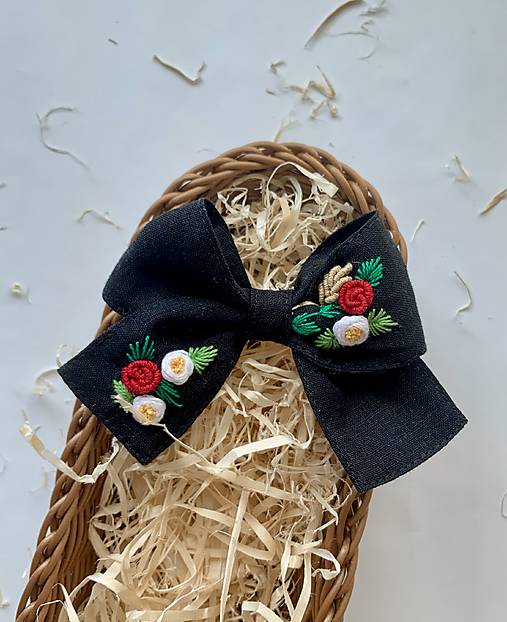 Ozdoby do vlasov - Vyšívaná mašľa - ĽUDOVÁ - 16961045_