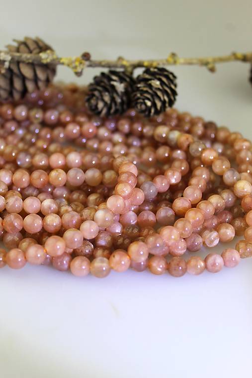 Minerály - slnečný kameň korálky 6mm-polšnúra - 16964853_