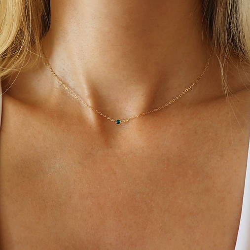 Náhrdelníky - Minimalistický náhrdelník so zeleným ónyxom (gold filled) - 16962589_