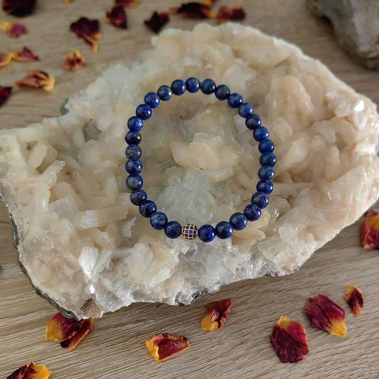Náramky - Energeticky kódovaný náramok: Lapis Lazuli - 16964765_