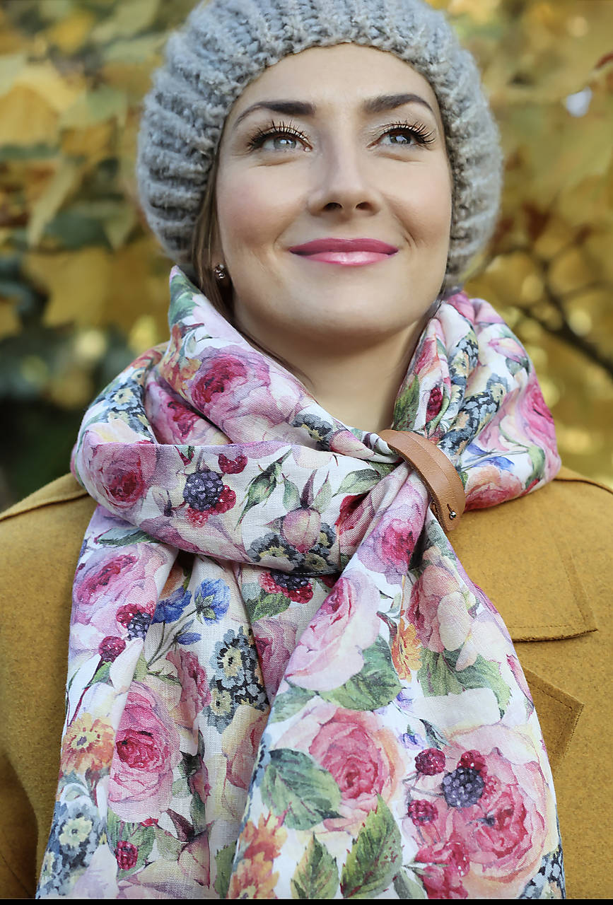 Elegantná dámska šatka z exkluzívneho premium kvetinového 100% ľanu 