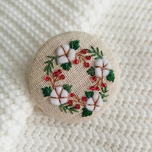 Brošne - Výšivaná vianočná brošňa (Venček s bavlníkom) - 16979561_