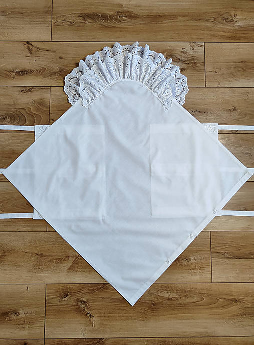 Detský textil - Biela zavinovačka s krásnou bohato vyšívanou madeirou - M11/70x70 (Obliečka 80x80cm) - 16982083_