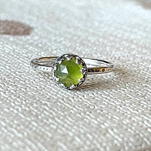 ZĽAVA 10% Natural Vezuvianite Filigree AG925 Silver Ring  / Strieborný prsteň s vezuvianom E004