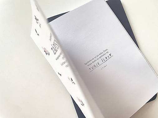 tvoje slovo // tmavý zápisník