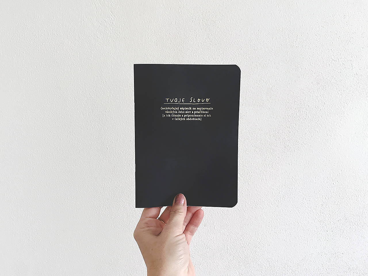 tvoje slovo // tmavý zápisník