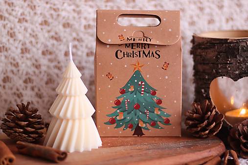 Sviečky - Sójová sviečka VIANOČNÝ STROMČEK v roztomilej vianočnej darčekovej krabičke - 16988899_