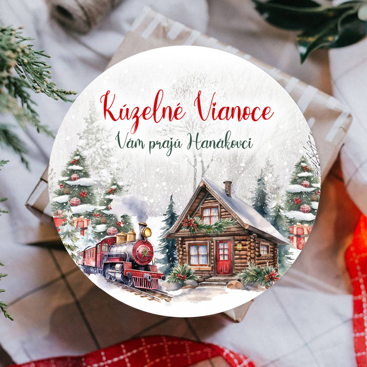 Vianočná okrúhla nálepka na darčeky, nálepka Vianoce  (domček s vláčikom)