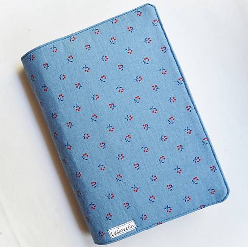 Papiernictvo - Obal na knihu nastaviteľný - Čerešne na modrej (bavlna) - 17006480_