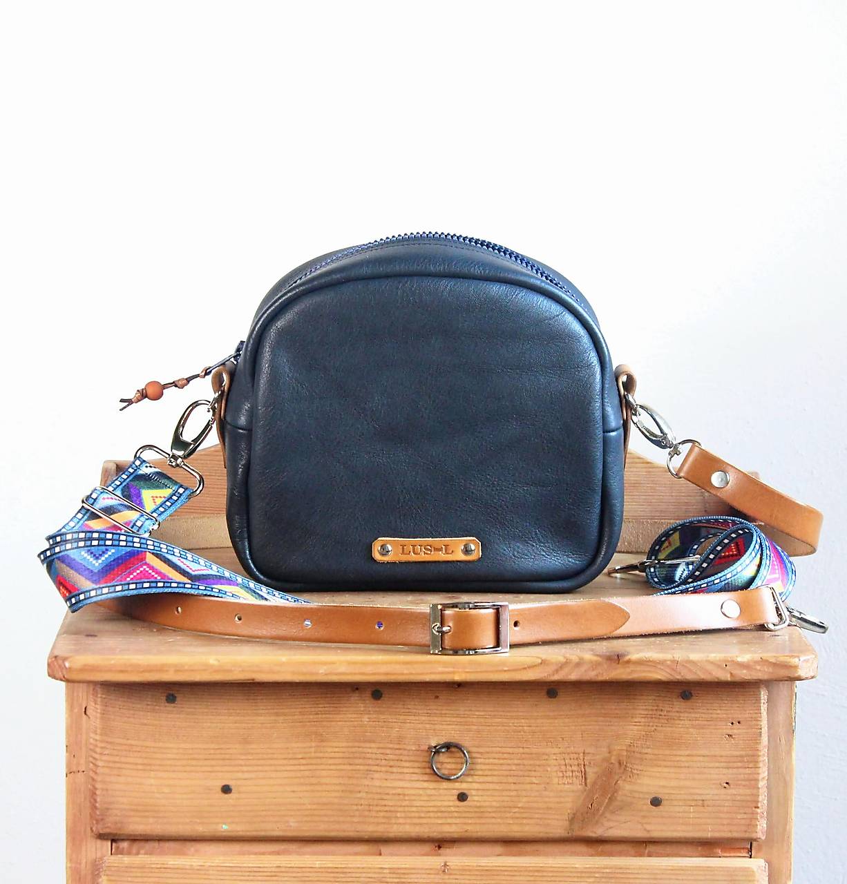 Kožená crossbody kabelka Blueberry