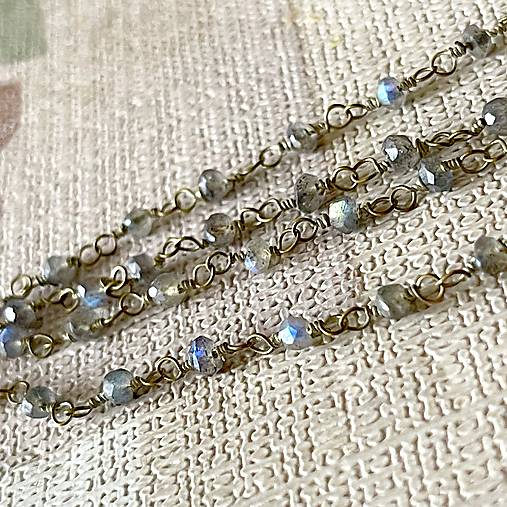 Faceted Labradorite Bronze Tiny Necklace / Jemný náhrdelník labradorit, E054