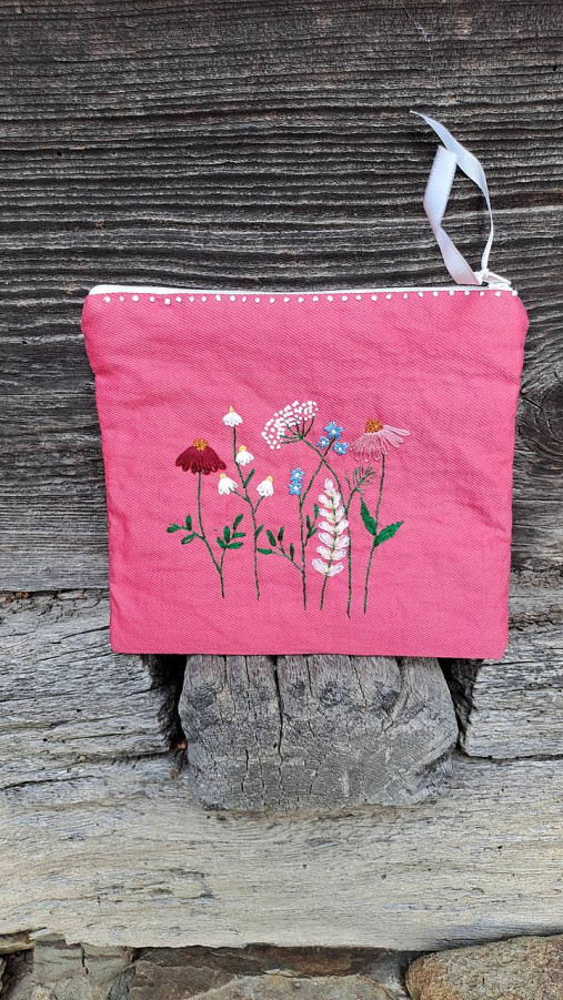 Taštičky - Vyšívaná taštička - 17010814_