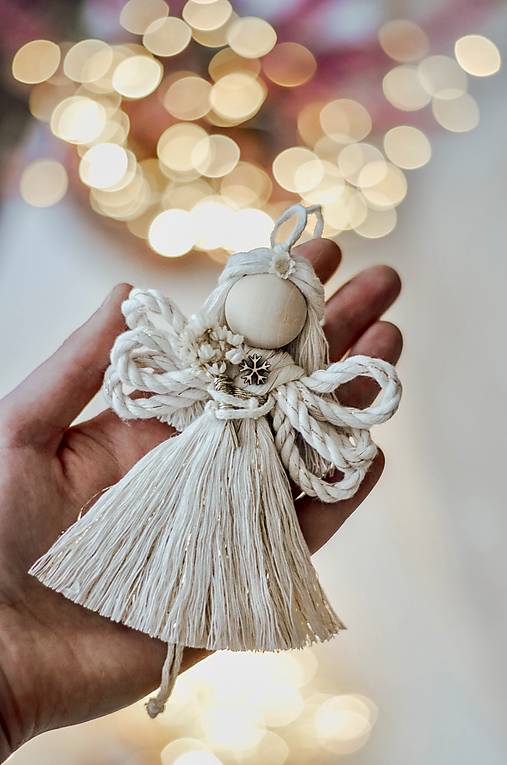 Dekorácie - Macrame anjeliky vianočné natural-zlatá (s kytičkou a vločkou) - 17011851_