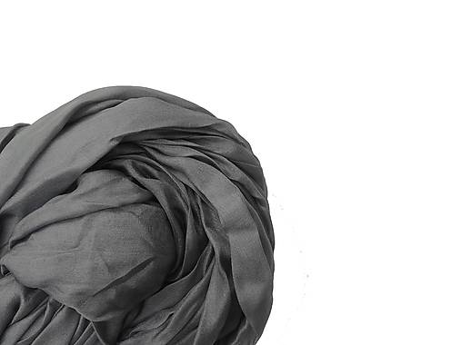 Šály a nákrčníky - "graphite grey" hodvábny šál (pléd, štóla) skladom - 17009819_