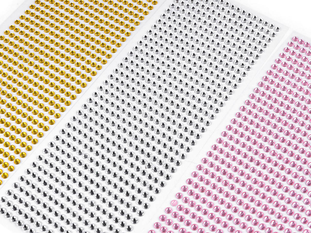 - 50% samolepiace kamienky na lepiacom prúžku Ø5 mm, 646 ks, pôvod.cena 2,90€