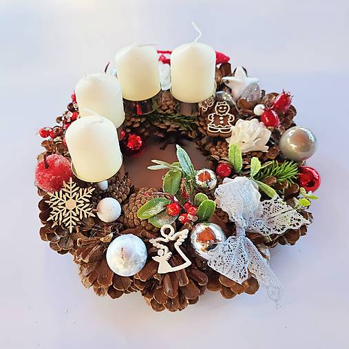 Adventný veniec červeno-čierno-strieborný – originálna ručná tvorba