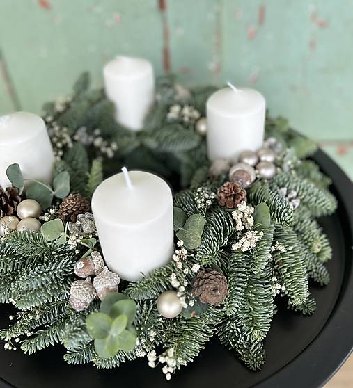 Dekorácie - Adventný veniec “tri oriešky” - 17021802_