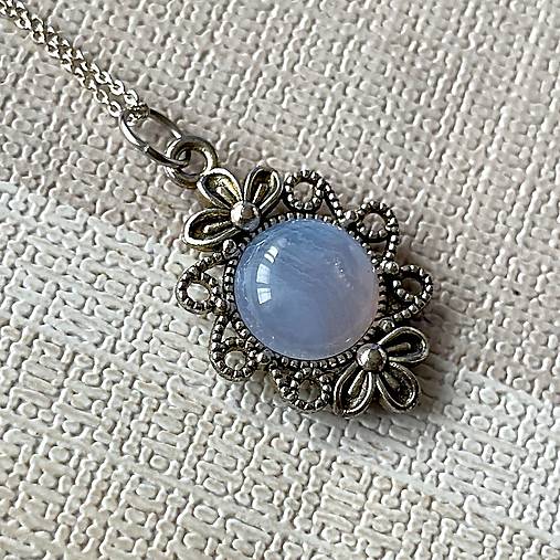 Lace Chalcedony & Antique Silver Pendant / Prívesok s čipkovaným chalcedónom H0028