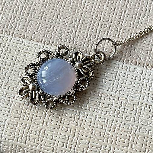 Lace Chalcedony & Antique Silver Pendant / Prívesok s čipkovaným chalcedónom H0028