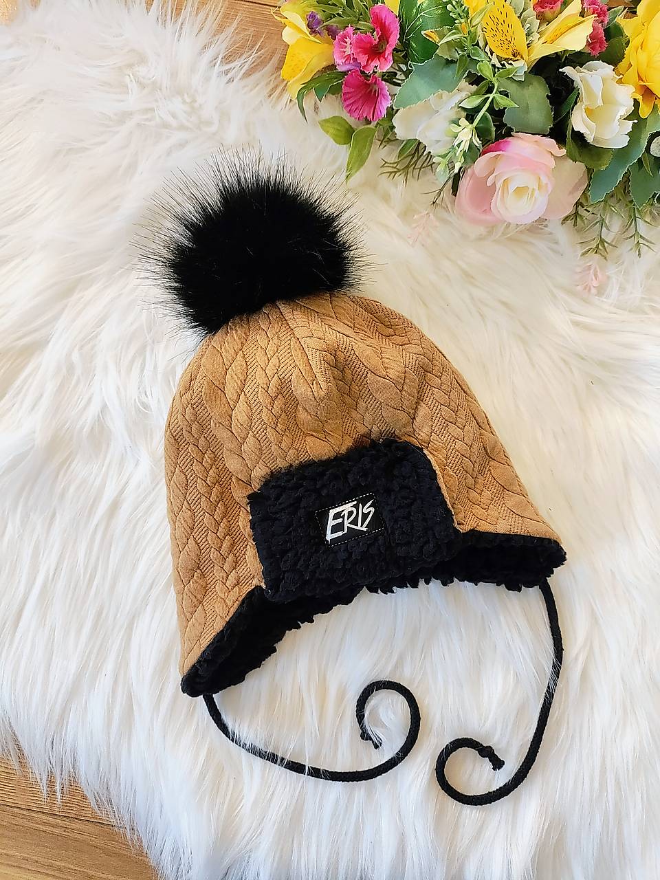 Zimušná ušianka HNEDO-ČIERNA