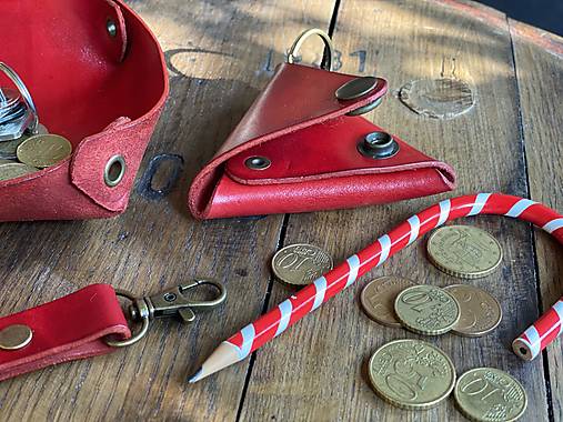 Peňaženky - TROJUHOLNÍK..na mince Winter Red - 17024945_