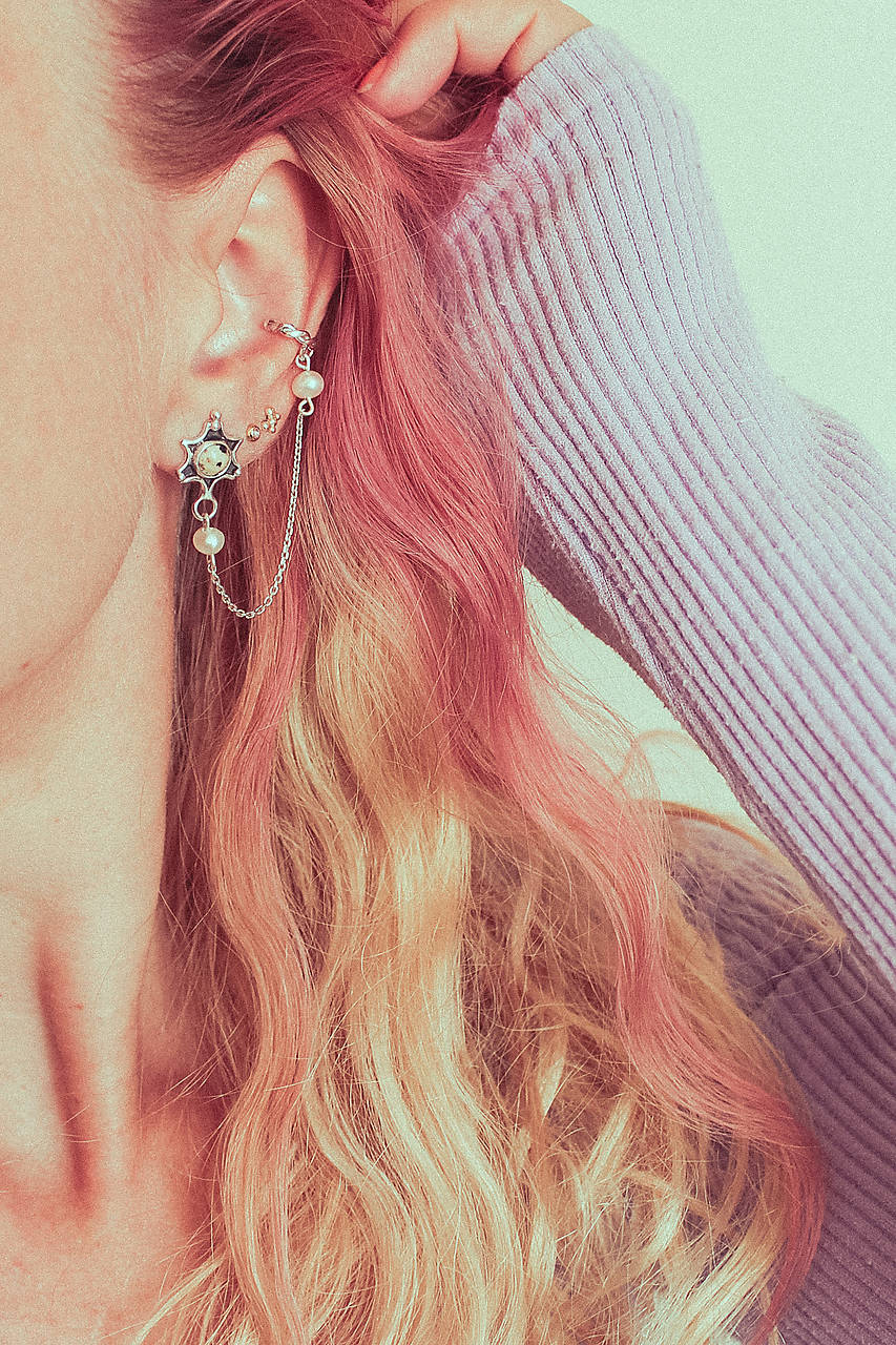 Strieborná náušnica s retiazkou - Whisper Romance