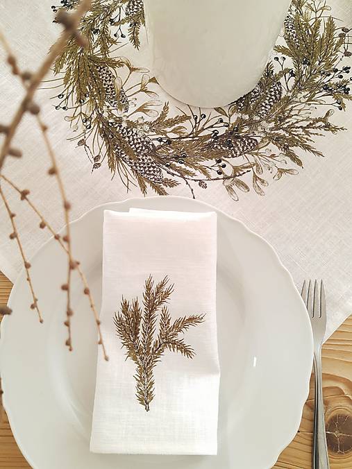 Úžitkový textil - Ľanové prestieranie zima biely ľan s možnosťou darčekového balenia (prestieranie smrek) - 17029910_