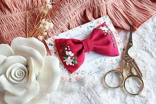 Detské doplnky - Vyšívaná mašlička Jahôdka ♡ - 17029695_