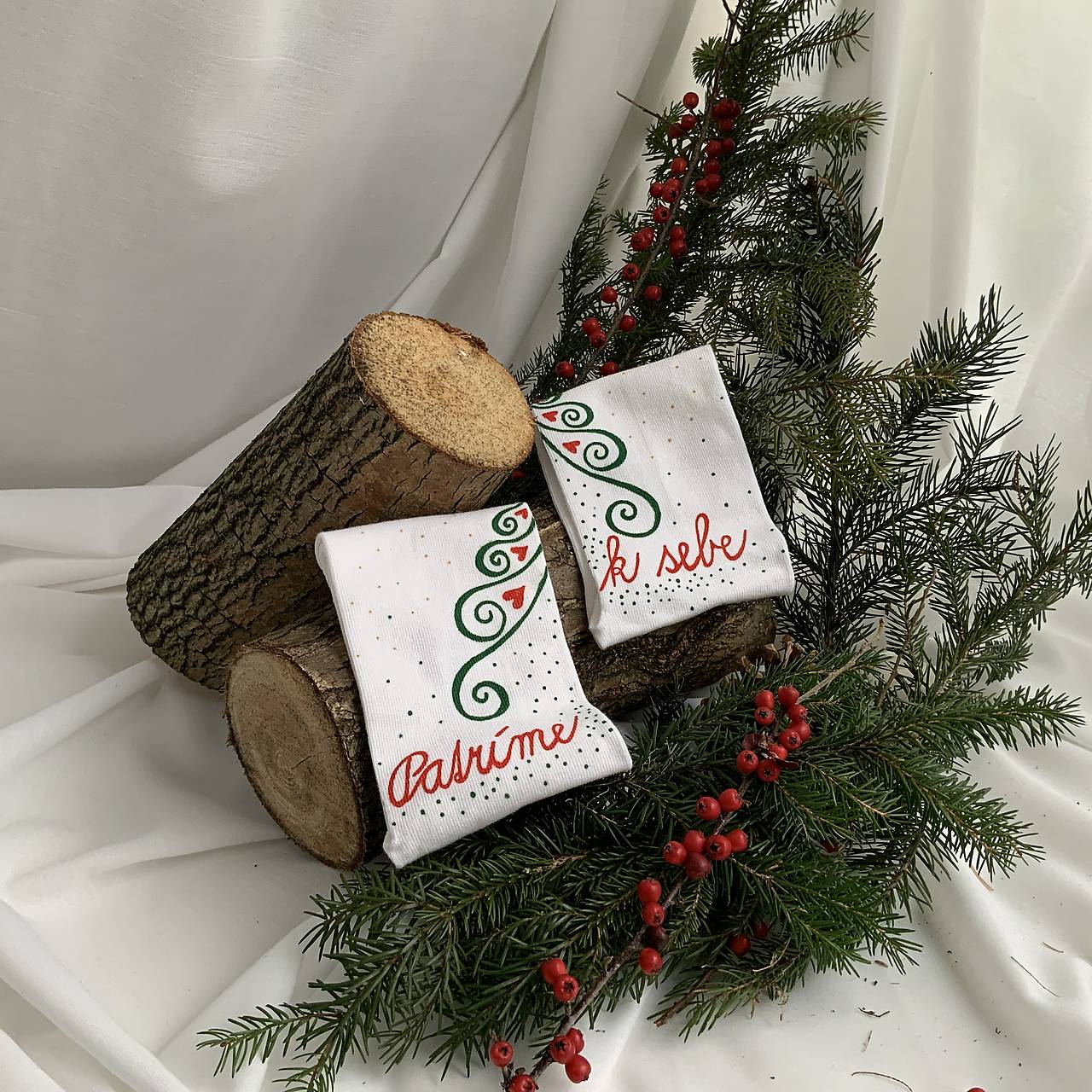 SADA - Maľované vianočné ponožky s nápisom: "Patríme k sebe"