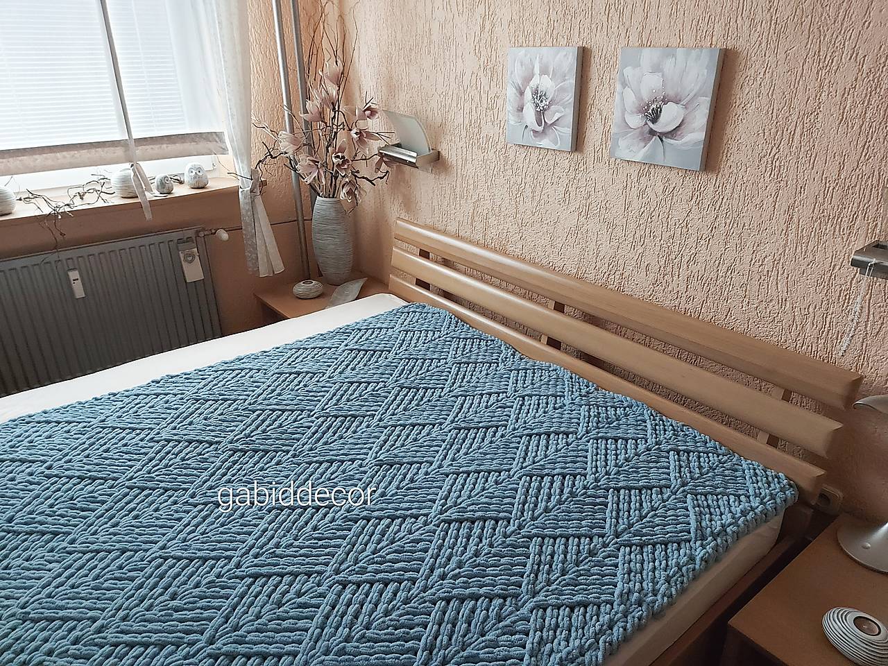 Jemnučká a ľahká deka z priadze alize puffy - čokoládová (Farba azúrová, rozmery cca (155 x 175) cm)