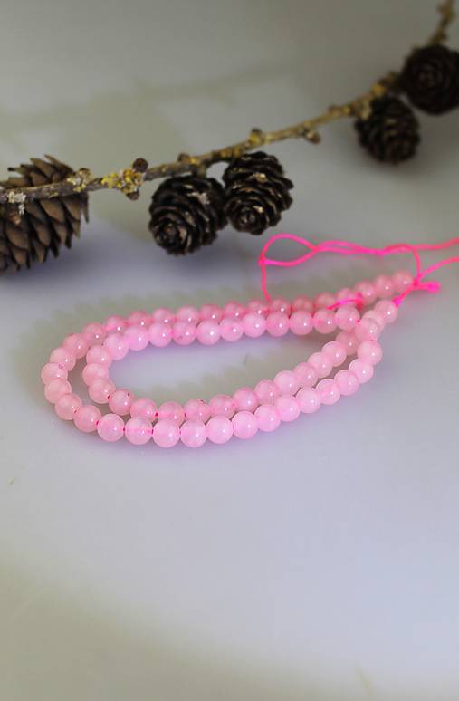 Minerály - ruženín 6mm - celá šnúra TOTÁLNY VÝPREDAJ! - 17048029_