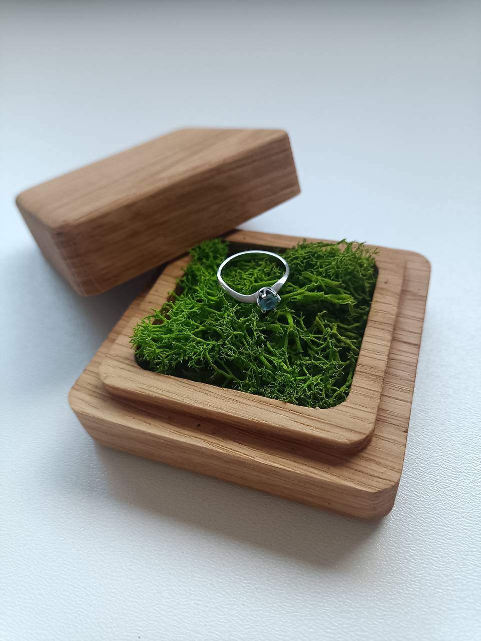 Drevená krabička na prsteň (dub)